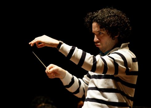 Venezuelan bol?var, during rehearsal with the Sim?n Bol?var ...